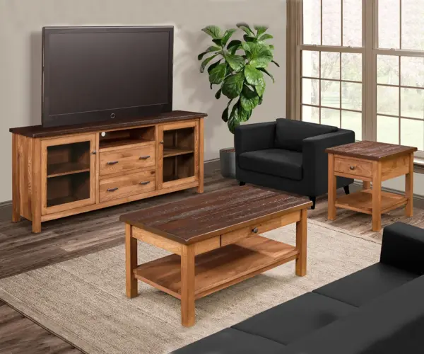 Holton Living Room Collection