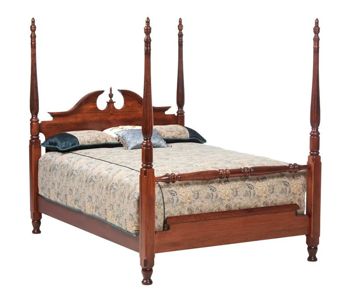Victoria's Tradition Pilaster Bed